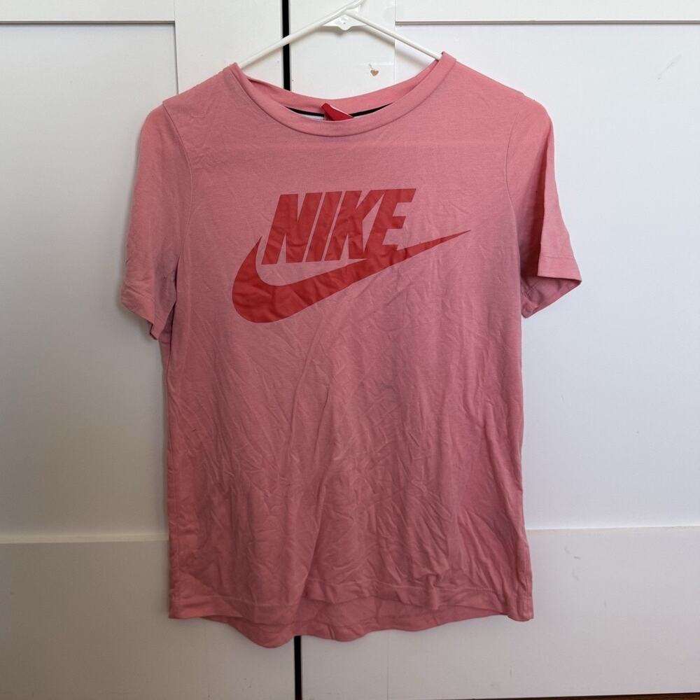 Y2K Nike M Pink/Red Short Sleeve Logo T-Shirt Polyester Modal Crew Neck